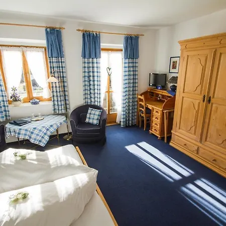 Landhaus Iris Guest house 3*